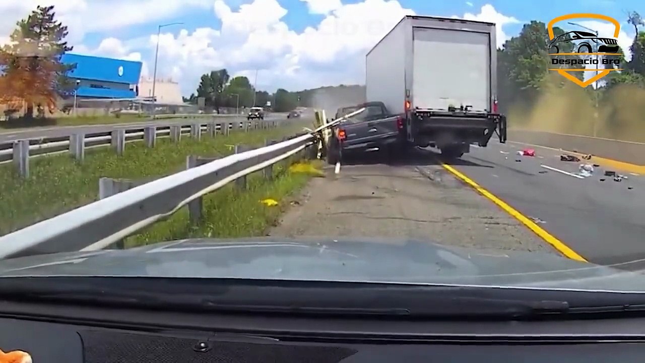 Unexpected Crash at the Crossroads | CRASH PULSE