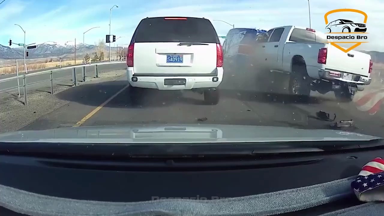 Who Messed Up in This Traffic Accident? | Crash Analysis by CRASH PULSE