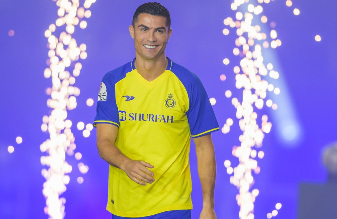 クリスティアーノ・ロナウド、サッカー界初の「ビリオネア」に