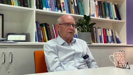 Melbourne scientist wins Nobel prize in chemistry for laying the foundations of material that change toxic gasses