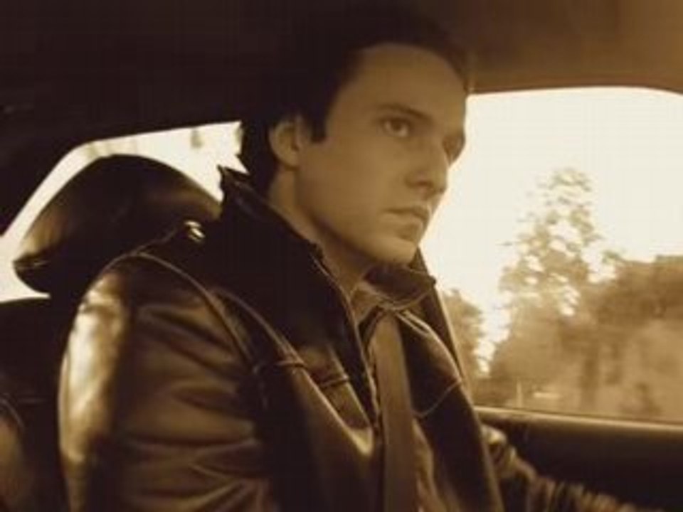 "à ton cou" du groupe nantais Daisy doll