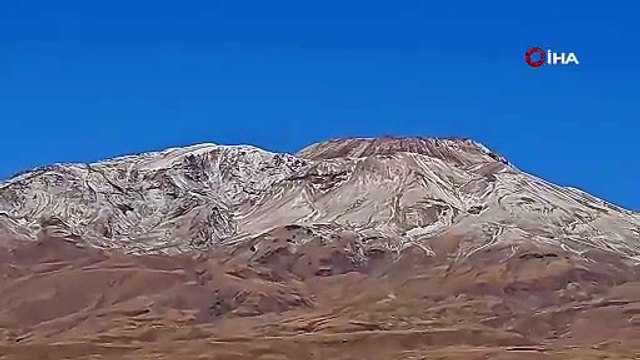 Süphan Dağı beyaz gelinliği giydi