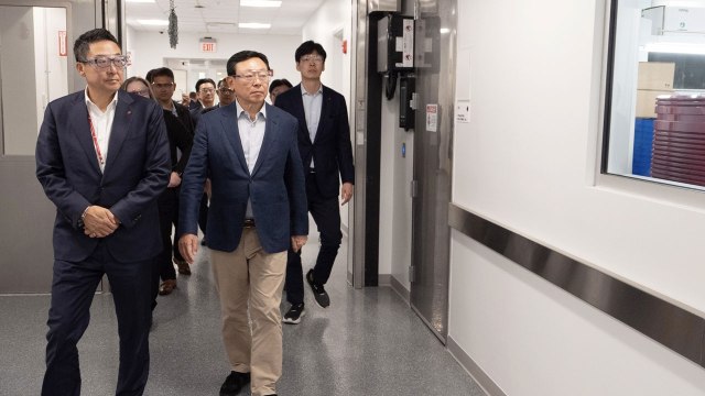 [기업] 롯데 신동빈, 연휴에 바이오 현장 경영... 그룹 성장 이끌 거점 / YTN