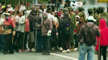 Proteste per l'aumento dei prezzi del carburante gettano l'Ecuador in crisi politica