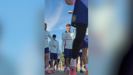 Así llegó Dani Olmo al entreno: 15 min después se lesionaría