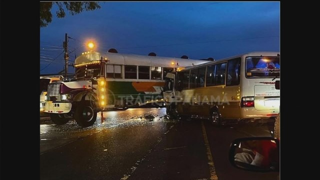 Capira: Accidente entre dos buses deja varios heridos y mantiene el tráfico afectado