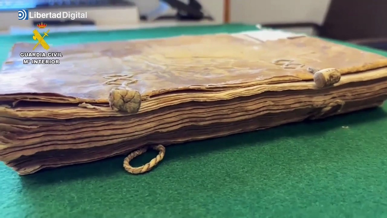 La Guardia Civil recupera un libro de cuentas de 1712 perdido durante más de un siglo
