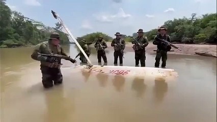 Narco avioneta boliviana se estrella cargada de cocaín@ en río de la selva peruana