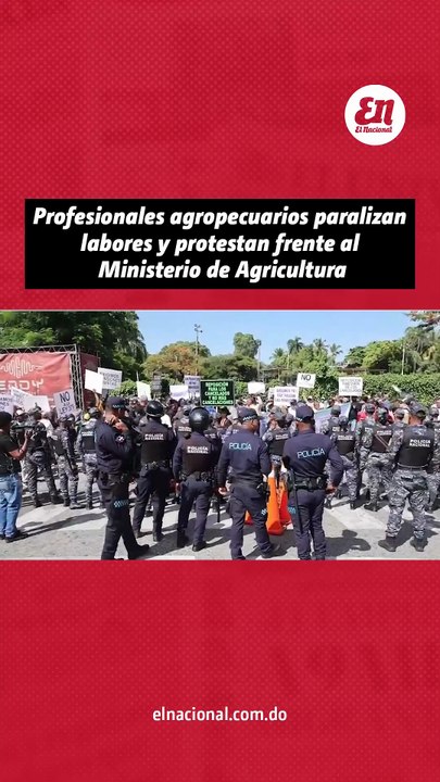 Profesionales agropecuarios paralizan labores y protestan frente al Ministerio de Agricultura