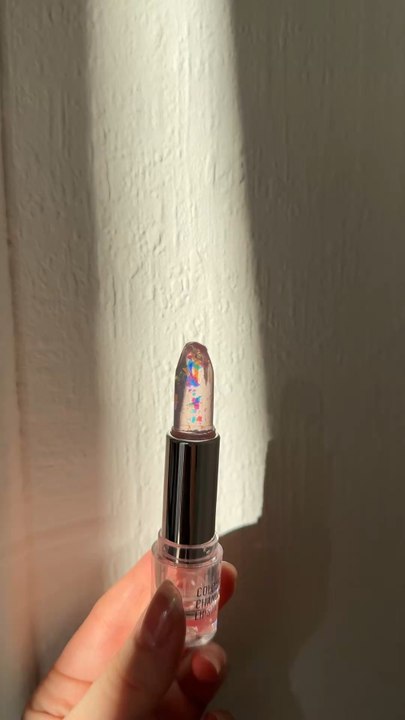 On teste le lipstick Metaglow d’Essence