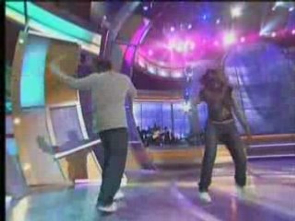 J Moss Feat. Kierra KiKi Sheard - Jump, Jump (Live)