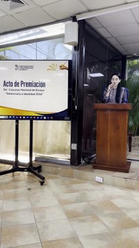 Yuri Enrique entre los ganadores del Concurso Nacional de Ensayo de la JCE