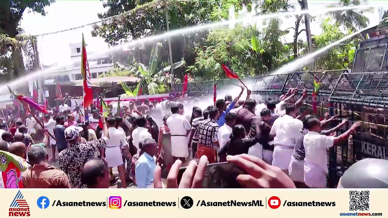 ശരണം വിളിച്ച്‌ പ്രതിഷേധം; സ്വർണപ്പാളി വിവാദത്തിൽ വിഎൻ വാസവൻ്റെ വീട്ടിലേക്ക് ബിജെപി പ്രതിഷേധം