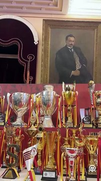 Galatasaray, 2025 yılında kazandığı kupaları sergiledi