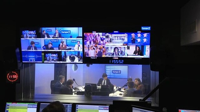 Emmanuel Macron «est un dé-constructeur, il essaye de faire tomber tout le monde dans sa chute», estime un auditeur