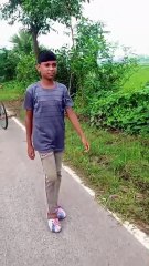 সাইকেল চালক ধাক্কা দিল পথযাত্রীকে 😲 তারপর যা হলো 😂  Funny Shorts  Comedy Video  Bangla Fun