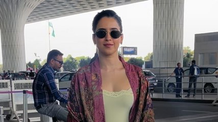 Sanya Malhotra का एयरपोर्ट फैशन देख इंप्रेस हुए फैंस!