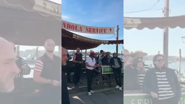 Venezia, il presidente della Repubblica Mattarella incontra i gondolieri a San Marco: il video