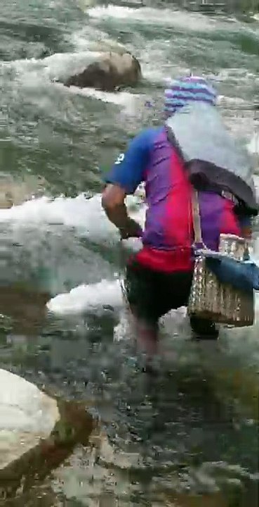 cast netting in Nepal \