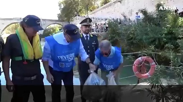 Gualtieri partecipa al Tevere Day: Stiamo facendo rinascere il fiume