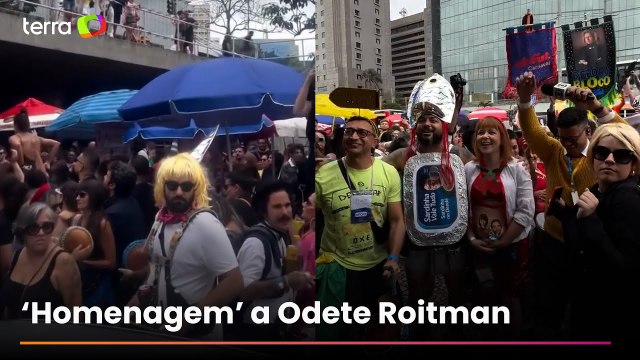 Bloco de carnaval inspirado em ‘Vale Tudo’ toma ruas do centro do Rio de Janeiro