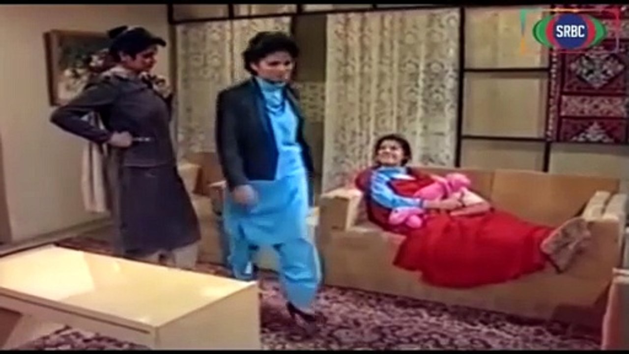 Tanhaiyan ( تنہائیاں, )  Episode 05_ PTV Classic Drama Tanhaiyaan.