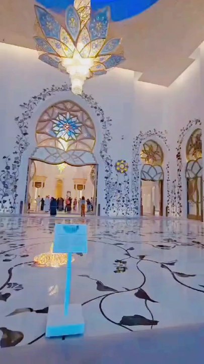 beautiful view of shaikh zayed Grand mosque of abu Dhabi