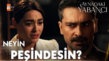 Azra, Emirhan'alanl bir ilişkisi olduğunu çözmeye çalışıyor  - Aynadaki Yabancı 2. Bölüm