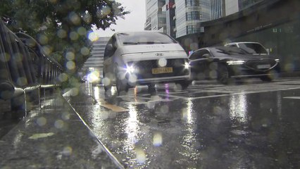 [날씨] 동쪽 약한 비 계속...내일~모레 전국 비, 영동 120㎜↑ / YTN