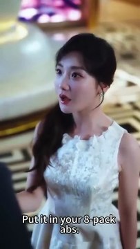 After learning she had a boyfriend, he hid his love deep in his heart and silently protected her for 8 years. Until he learned she had broken up, he returned home to pursue her and protected her behind his back. Everyone thought they were just playing aro