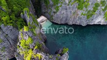 Private Cove With Little Sandy Beach, Ko Phi Phi Le - Maya Bay Island Cliffs- Krabi Province Thailan
