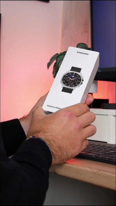 Samsung Galaxy Watch 8 Classic : Unboxing