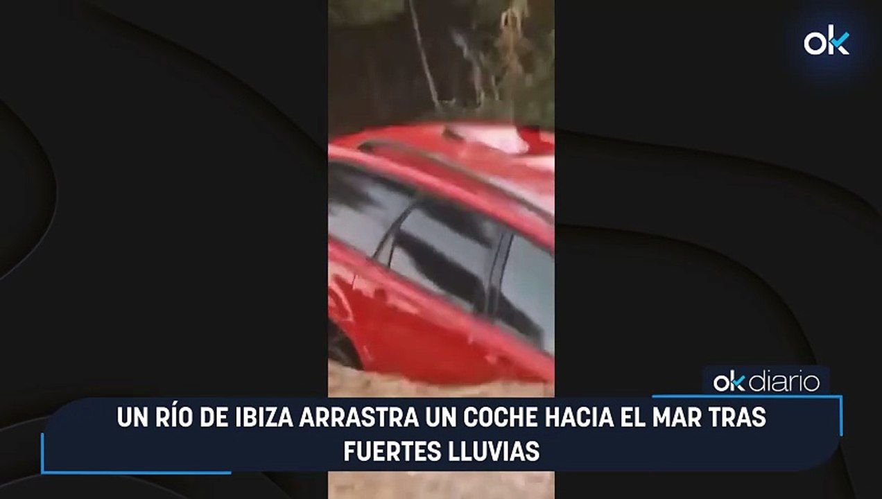 Un río de Ibiza arrastra un coche hacia el mar tras fuertes lluvias