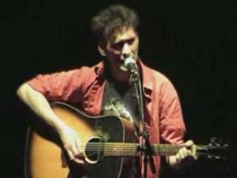 TITI interprète Les salauds de Coluche en concert à Mantes