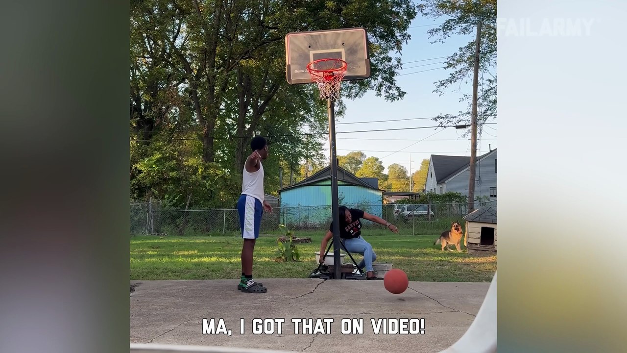 Funny Fails Compilation ¦ Big Ball Fails (2160p_30fps_AV1-128kbit_AAC)