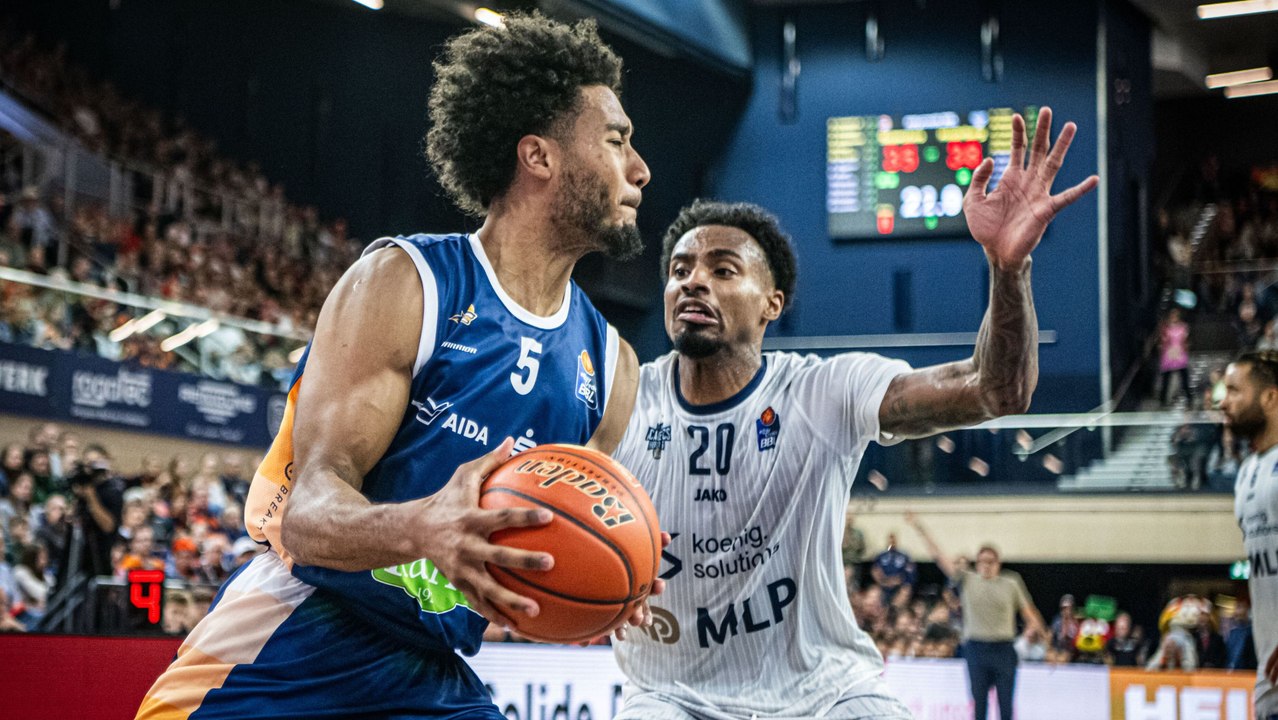 Schwartz ins Schwarze! Rostock holt gegen Heidelberg ersten Sieg