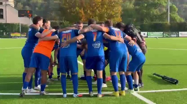 Nismes (P1 Namur) célèbre sa victoire contre Meux B (3-2)