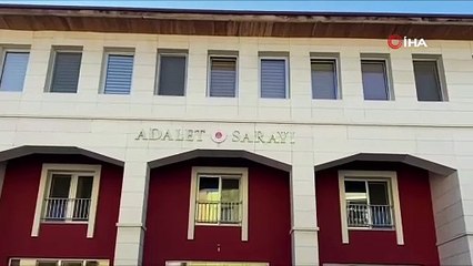 Manisa’da ayrılmak isteyen eşini tüfekle öldüren zanlı tutuklandı