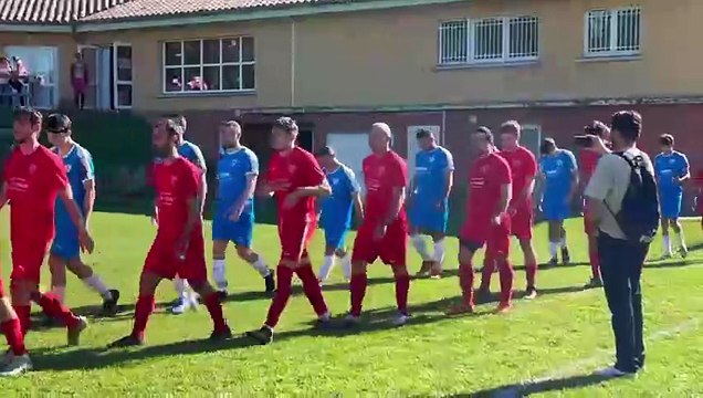 LA VIDÉO 2 DE L'ENTRÉE DES JOUEURS AS DU PIC VS FC CHEYLAROIS DIMANCHE 12 OCTOBRE 2025