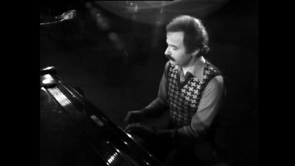 Ο Γιάννης Σπανός Μελοποιεί 'Ελληνες Ποιητές - Μουσική Βραδιά