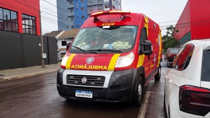Acidente entre carro e moto no Bairro Coqueiral deixa homem ferido