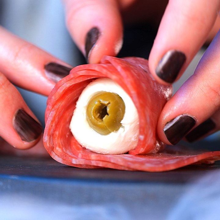 Try these DIY treats for the spookiest Halloween ever!