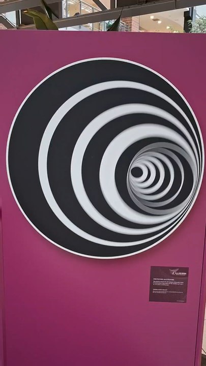 Es dreht sich weiter