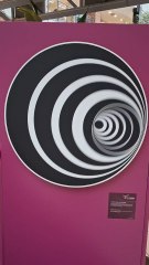 Es dreht sich weiter