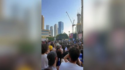 Rilascio degli ostaggi israeliani, centinaia in piazza a Tel Aviv