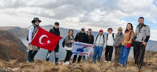 "Yeryüzü Cenneti”ne yolculuk: Nemrut Dağı'nda zirve yürüyüşü!