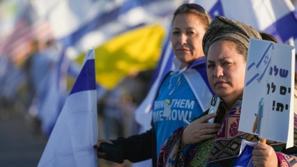 Erste Hamas-Geiseln dem Roten Kreuz übergeben