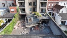 L’explosion d’une voiture hybride ruine tout un immeuble à Izegem