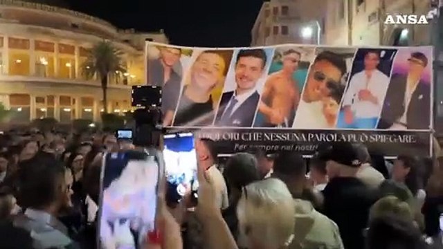 Fiaccolata a Palermo, migliaia in piazza per ricordare Paolo Taormina
