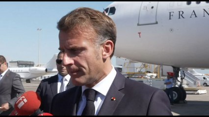 Francia, Macron: "Chi censura governo è responsabile del disordine"